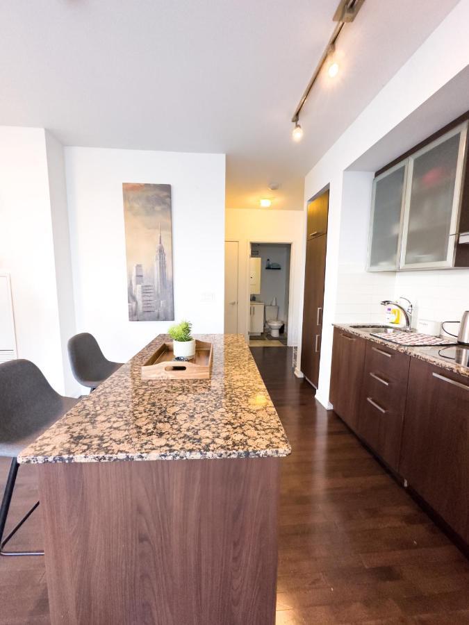 Luxury 2 Bedrooms With Lakeview Cn Tower Entertainment District Rogers Centre Toronto Exteriér fotografie