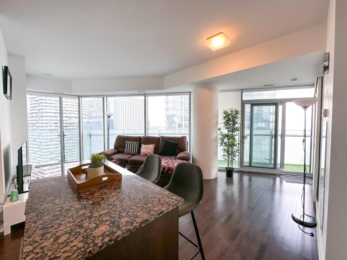 Luxury 2 Bedrooms With Lakeview Cn Tower Entertainment District Rogers Centre Toronto Exteriér fotografie