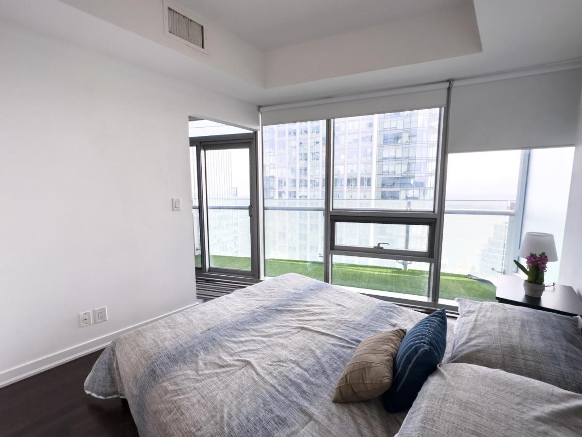 Luxury 2 Bedrooms With Lakeview Cn Tower Entertainment District Rogers Centre Toronto Exteriér fotografie